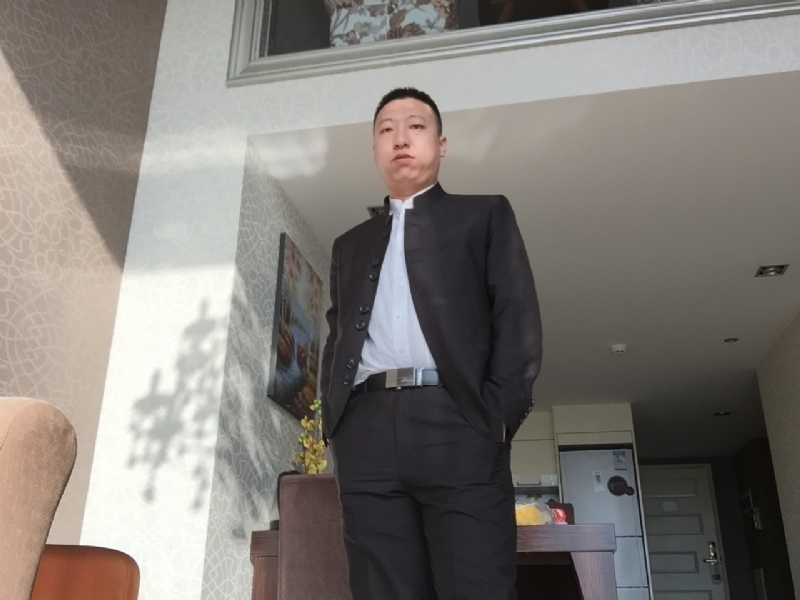 雅小炁的第一张照片--深圳相亲服务中心