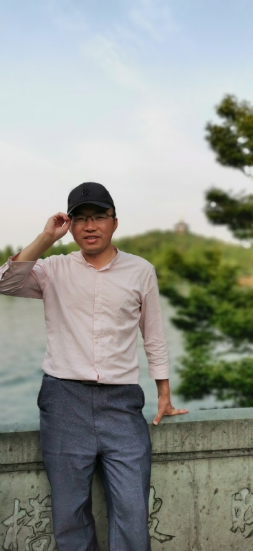 大叔有点忙的第三张照片--深圳相亲服务中心