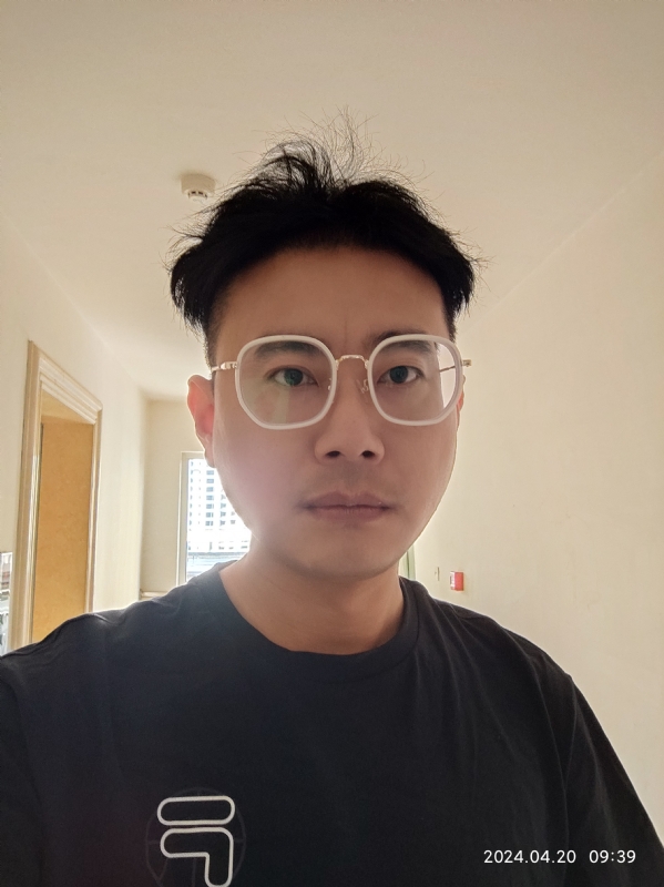 信带小李的第一张照片--深圳相亲服务中心