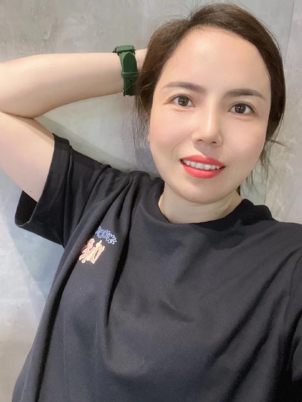 哈宝的第一张照片--深圳相亲服务中心