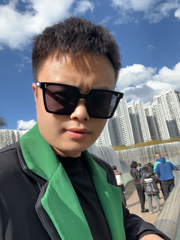 子阳的第一张照片--深圳相亲服务中心