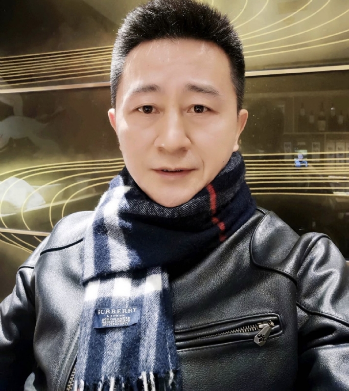 情到深处的第一张照片--深圳相亲服务中心