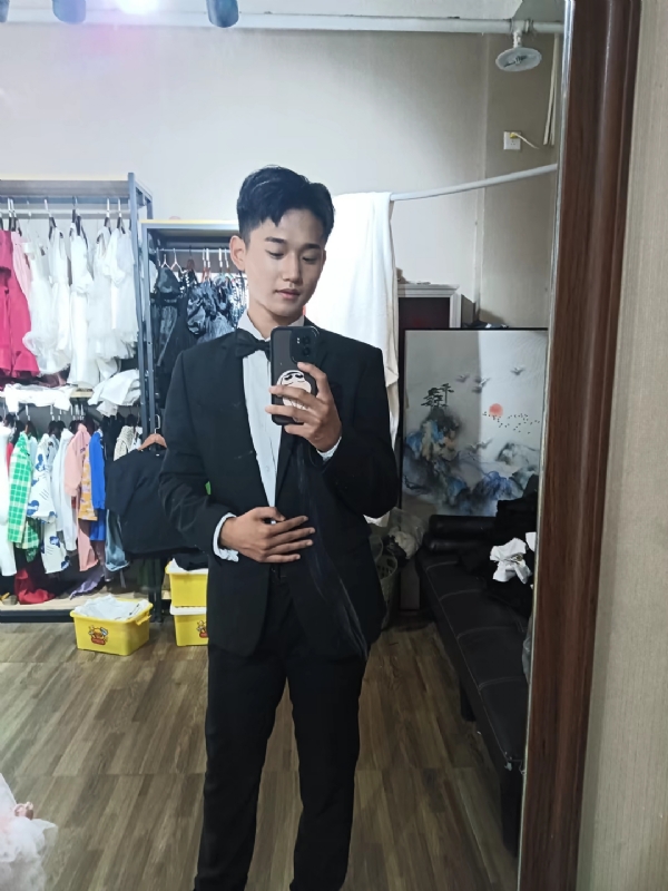 李梓宇的第一张照片--深圳相亲服务中心