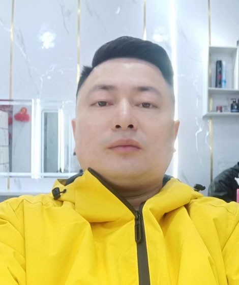 曾哥的第一张照片--深圳相亲服务中心