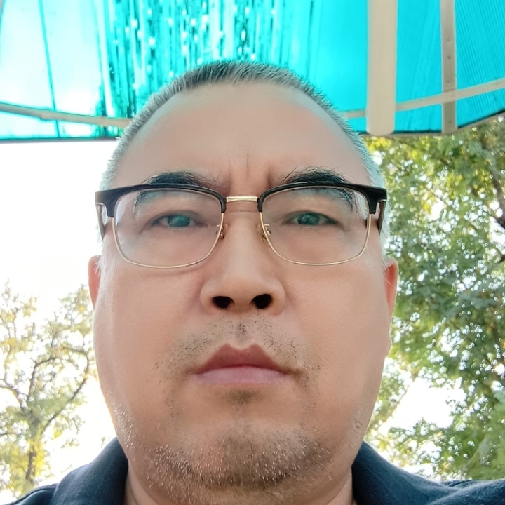 绿萝的第一张照片--深圳相亲服务中心