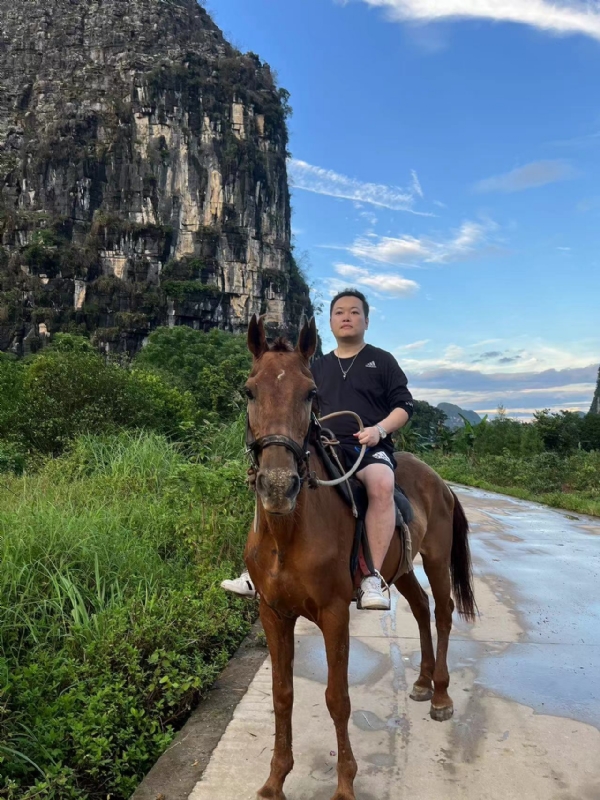 千度D雄的第六张照片--深圳相亲服务中心