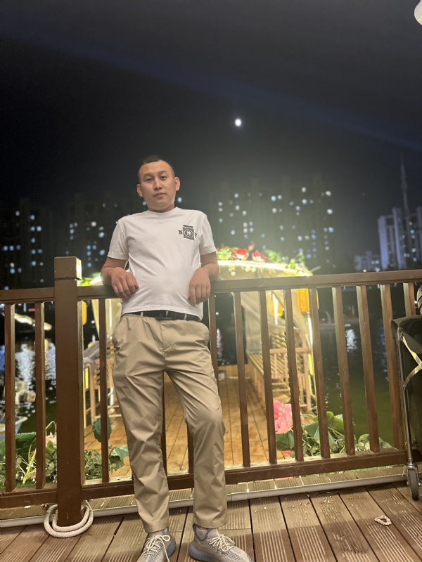 大超的第一张照片--深圳相亲服务中心