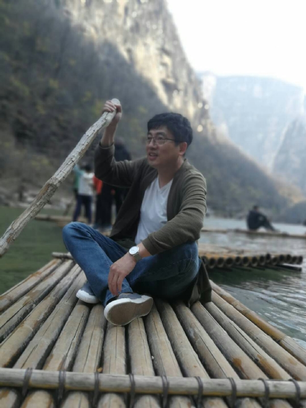 风被吹走了的第一张照片--深圳相亲服务中心