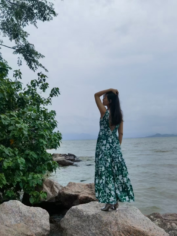 甜以待人的第四张照片--深圳相亲服务中心