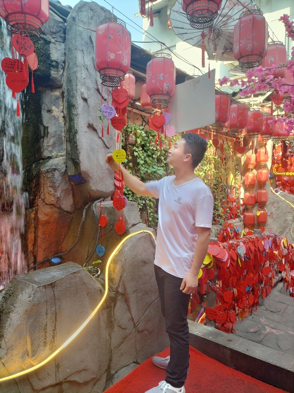 时间不语的第二张照片--深圳相亲服务中心