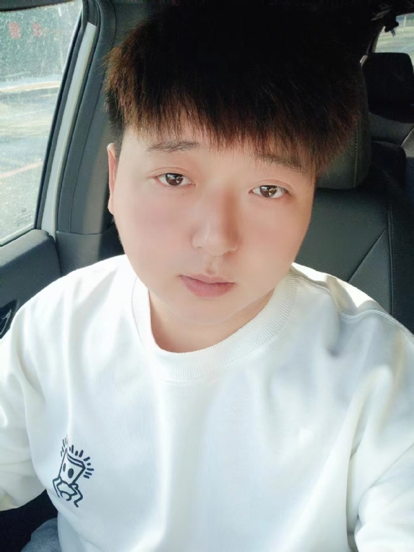 可乐加冰的第一张照片--深圳相亲服务中心