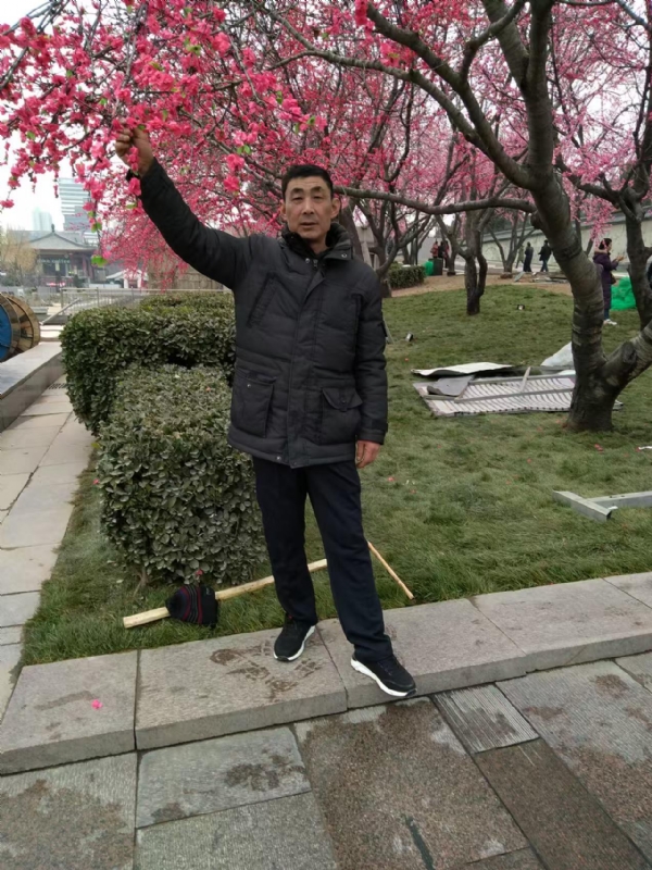 风雨的第一张照片--深圳相亲服务中心