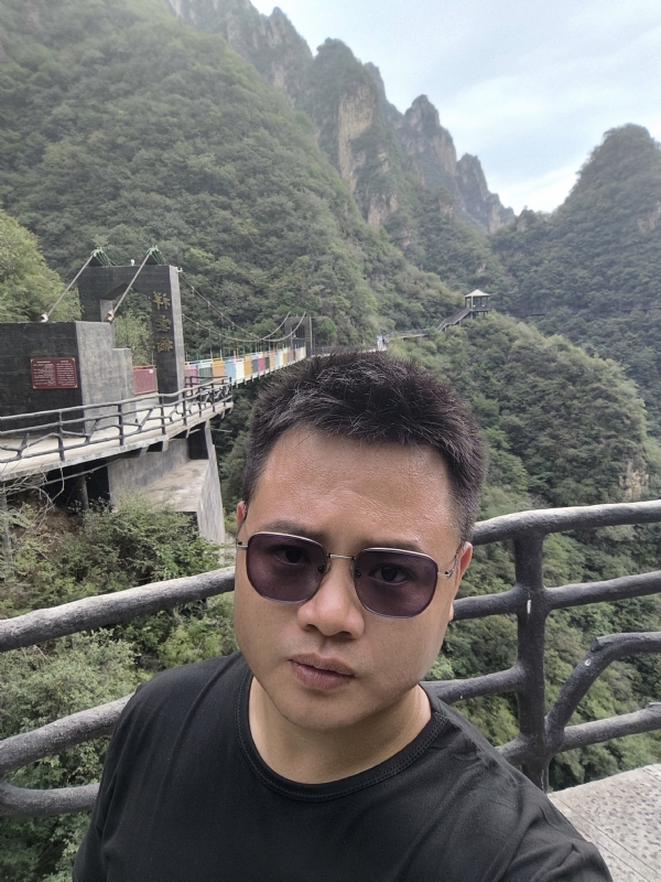 大海的第一张照片--深圳相亲服务中心