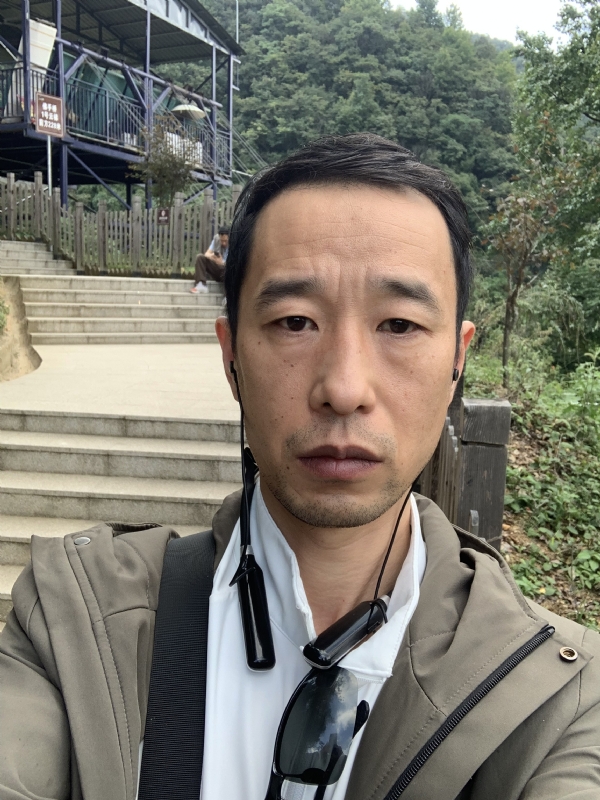 小林的第二张照片--深圳相亲服务中心