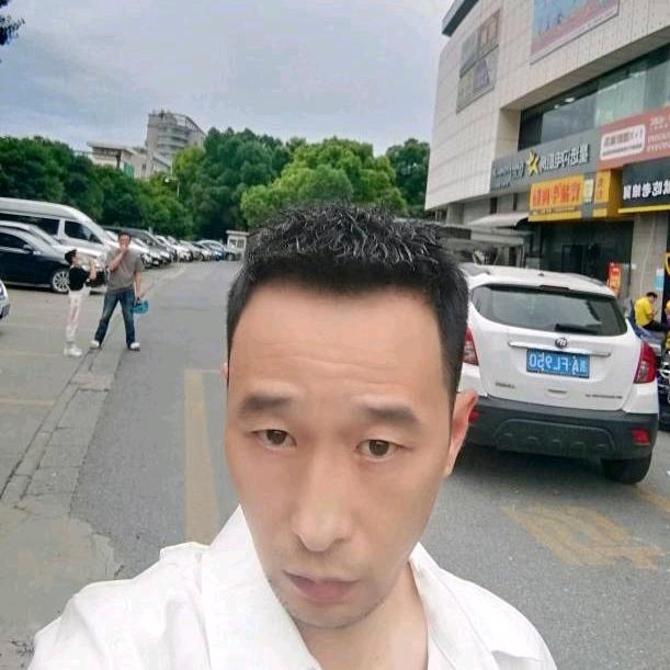 小林的第三张照片--深圳相亲服务中心