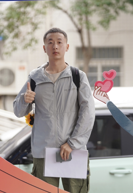 当下的第一张照片--深圳相亲服务中心