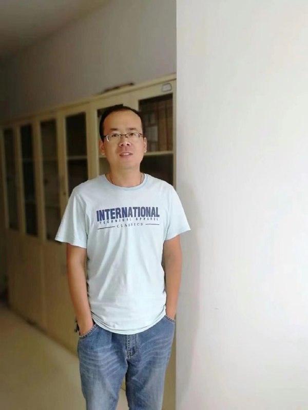 黄土麦田的第一张照片--深圳相亲服务中心