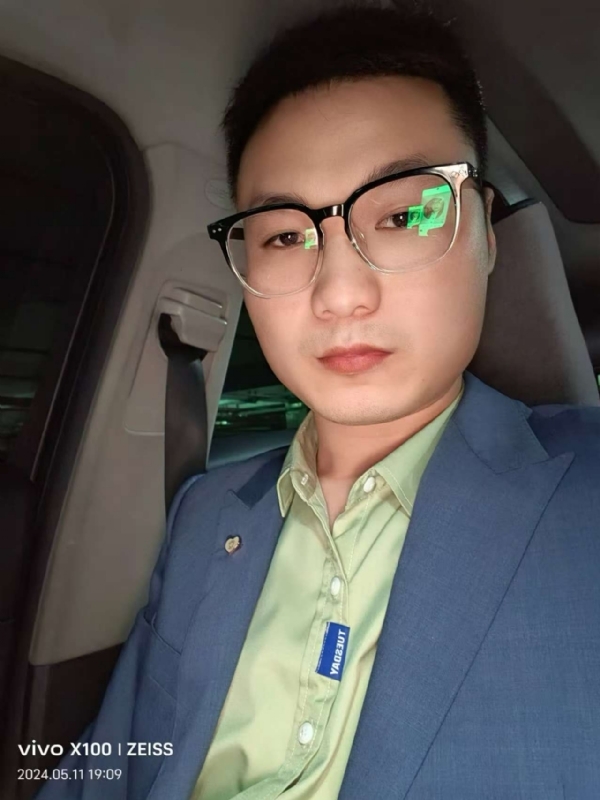 东东的第二张照片--深圳相亲服务中心