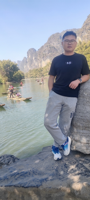 受过伤的狼的第二张照片--深圳相亲服务中心