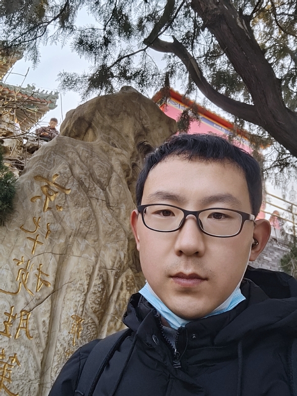 小徐要努力的第一张照片--深圳相亲服务中心