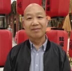 教师作家诗人的第一张照片--深圳相亲服务中心