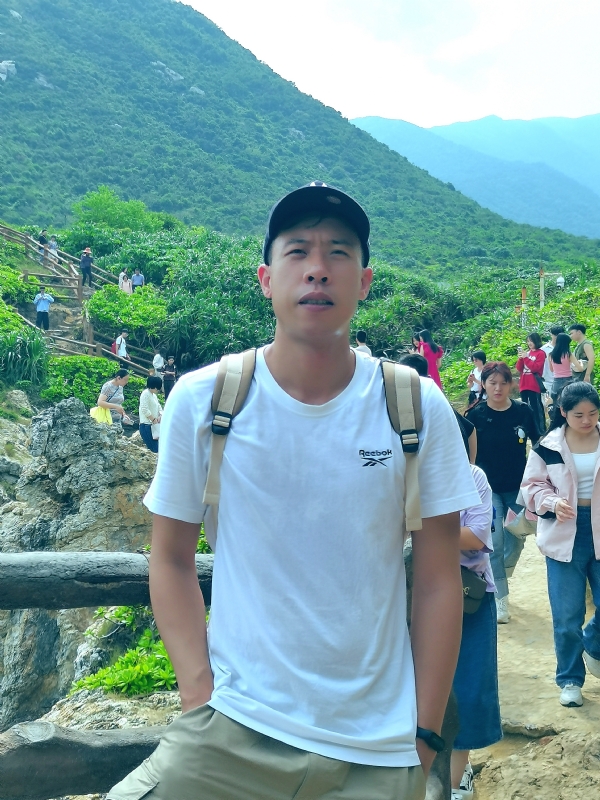 吴生的第一张照片--深圳相亲服务中心