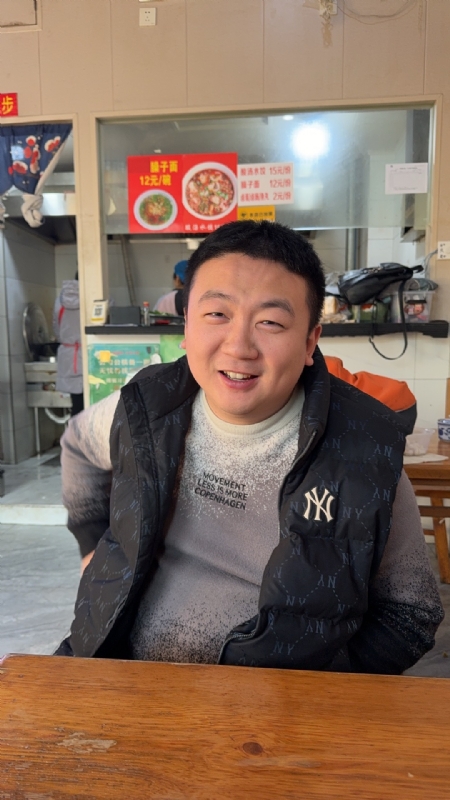 尚汇的第一张照片--深圳相亲服务中心