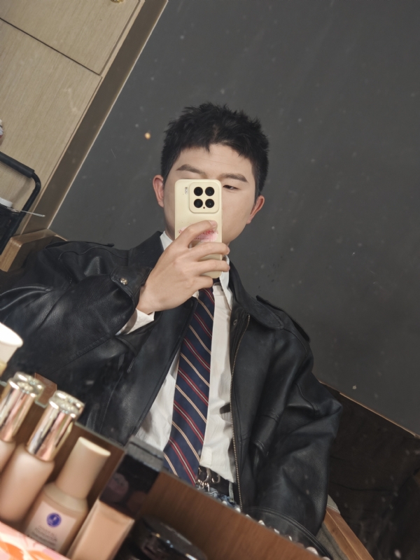 郝天翔的第一张照片--深圳相亲服务中心