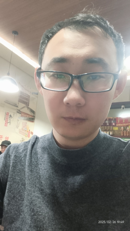 黑黑一笑的第一张照片--深圳相亲服务中心