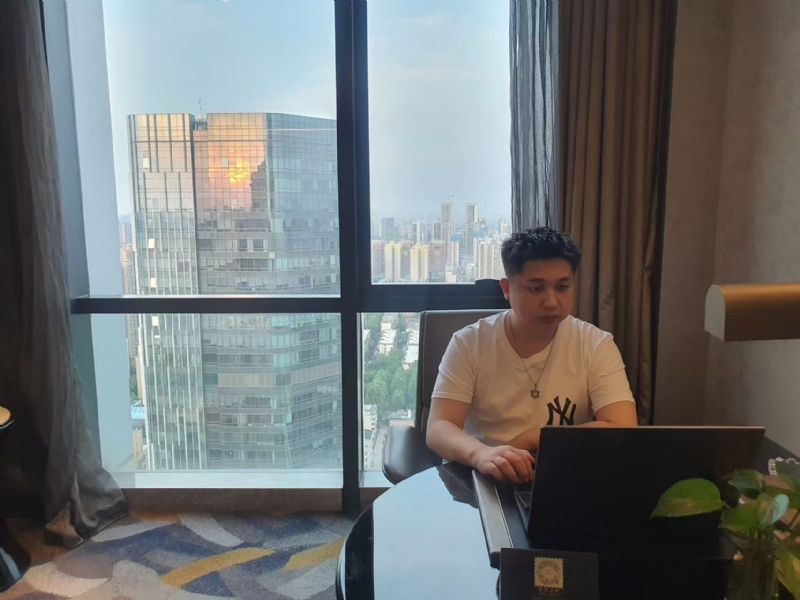 ying的第一张照片--深圳相亲服务中心