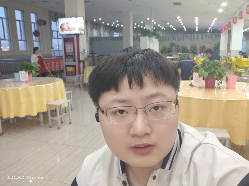 跳楼机的第一张照片--深圳相亲服务中心