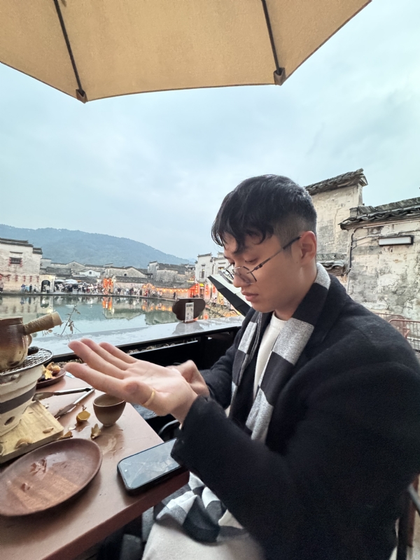 不二的第三张照片--深圳相亲服务中心