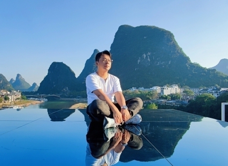 墨痕的第一张照片--深圳相亲服务中心
