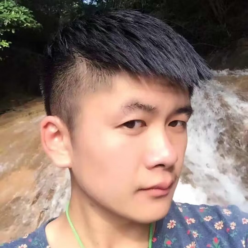 微笑的第一张照片--深圳相亲服务中心