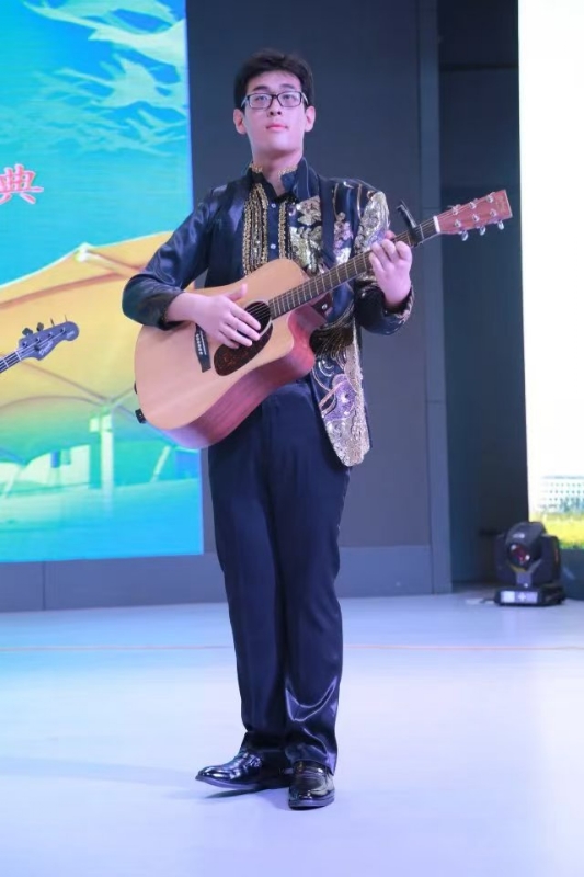 一叶知秋ZG的第一张照片--深圳相亲服务中心