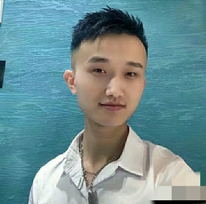 小哥哥的第一张照片--深圳相亲服务中心