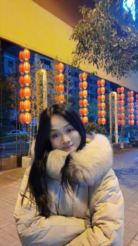 伊伊的第二张照片--深圳相亲服务中心