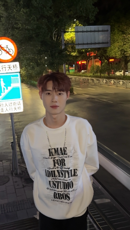 与宇的第一张照片--深圳相亲服务中心