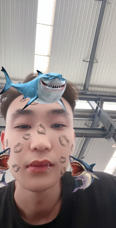 孤独的人的第一张照片--深圳相亲服务中心