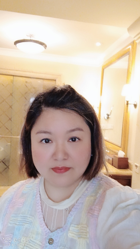 衎静玲瓏的第一张照片--深圳相亲服务中心