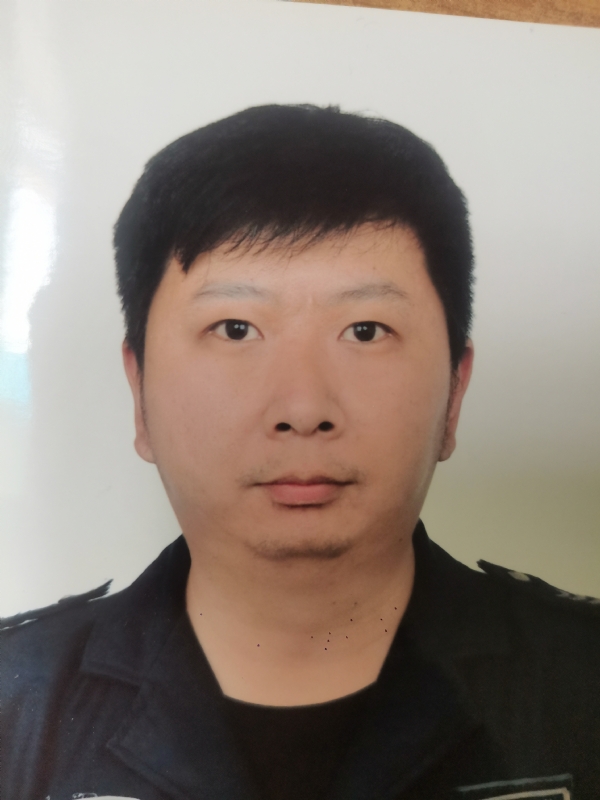 吕嘉的第一张照片--深圳相亲服务中心
