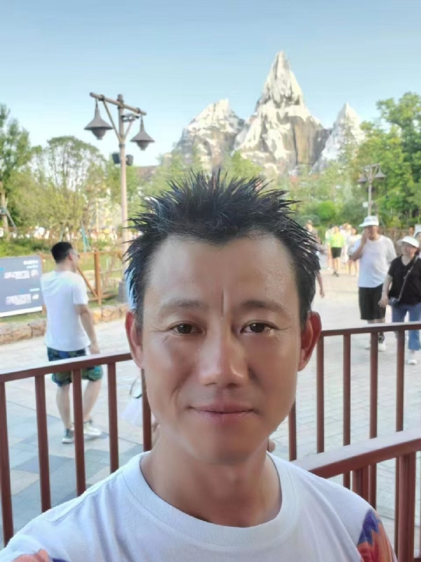 艾氏涂料博的第一张照片--深圳相亲服务中心