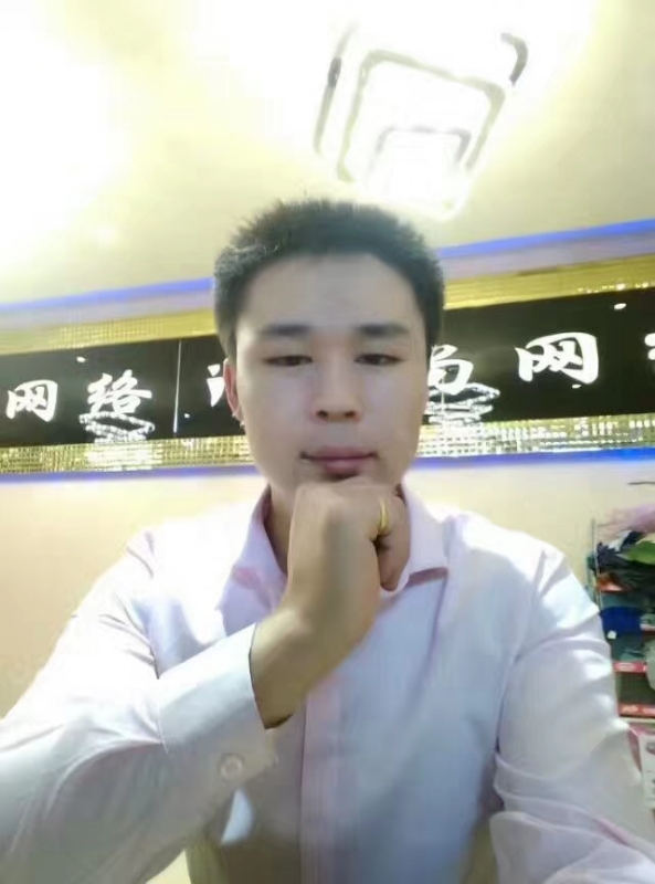 沉默寡言的第一张照片--深圳相亲服务中心