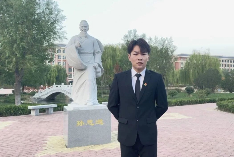 尚明月的第一张照片--深圳相亲服务中心