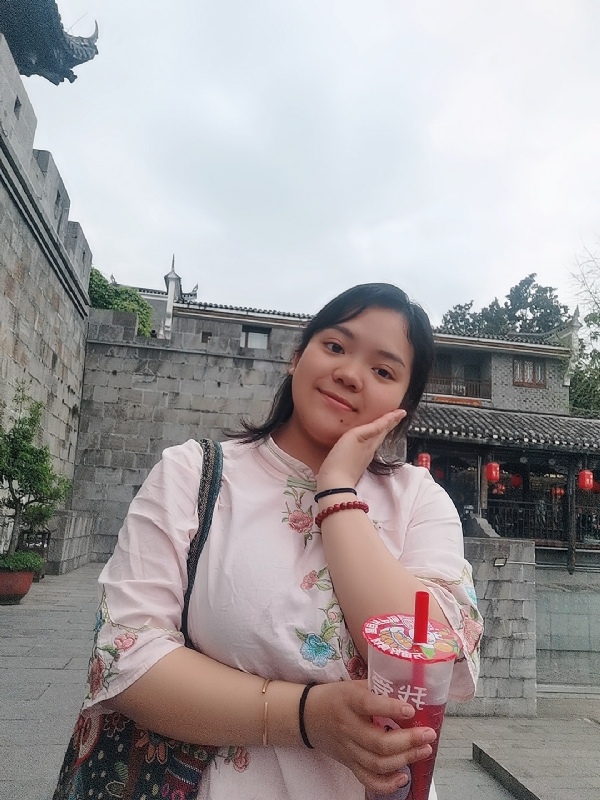 敏兮小沫的第三张照片--深圳相亲服务中心