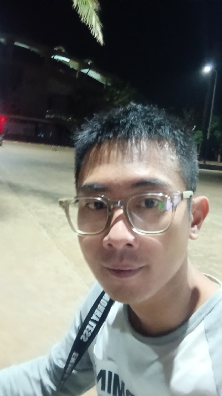 龙龙的第一张照片--深圳相亲服务中心