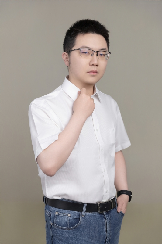 晏先生的第一张照片--深圳相亲服务中心
