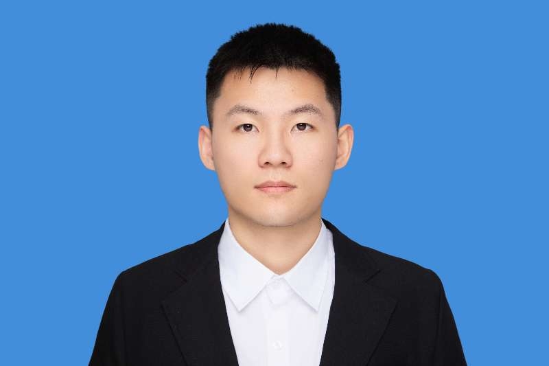 小应的第一张照片--深圳相亲服务中心