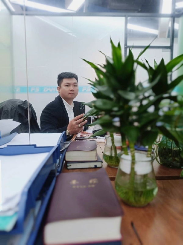 杨某人的第一张照片--深圳相亲服务中心