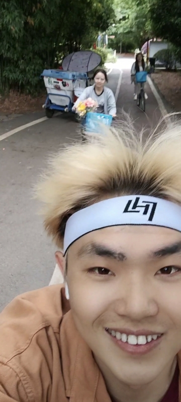 求安稳的第一张照片--深圳相亲服务中心